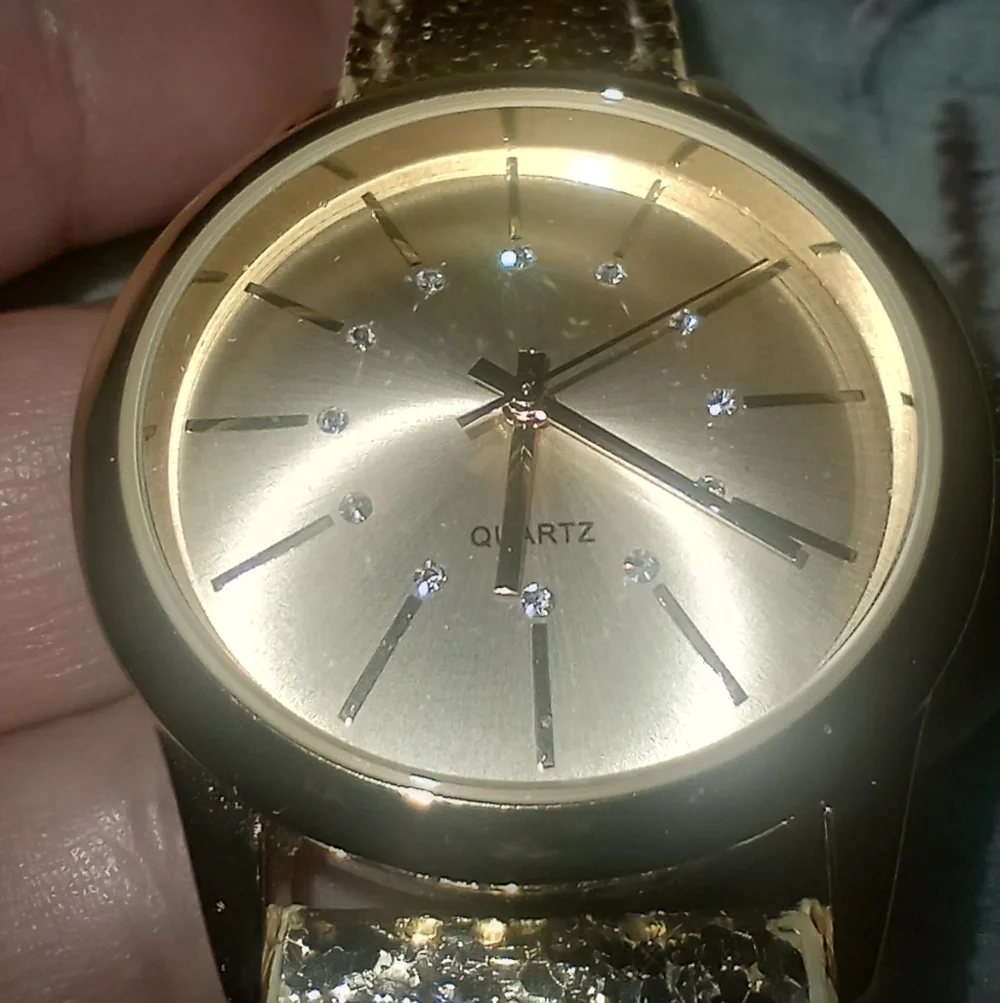 N/A stylish gold